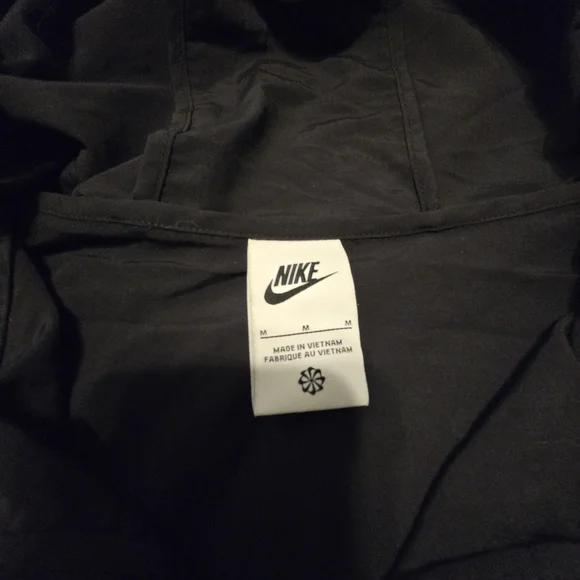 Black Nike Hooded Jacket - Picture 2 of 4